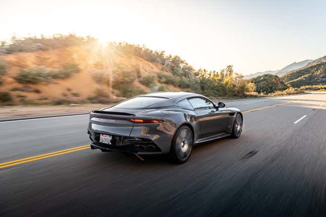 The 2023 Aston Martin DBS Is Beautiful But Aging Fastというタイトルの記事の画像